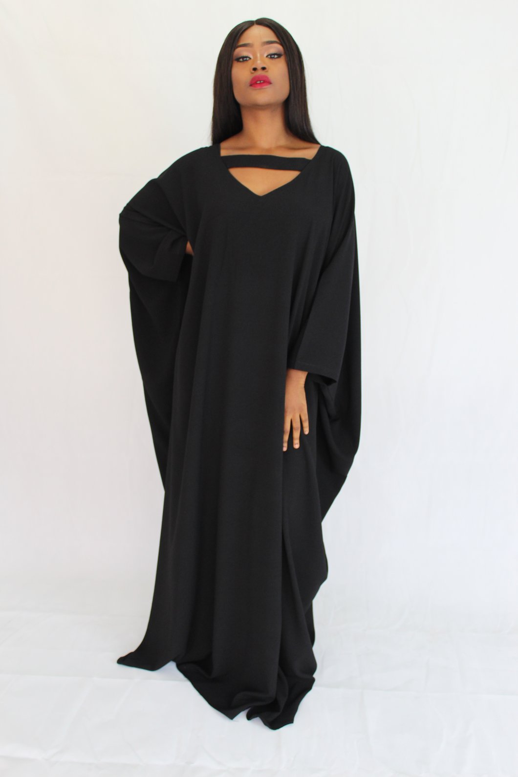 Yimi Crepe Kaftan – Black